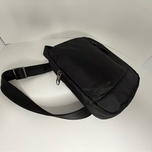 Travelon Anti-Theft Urban Black Tour Bag